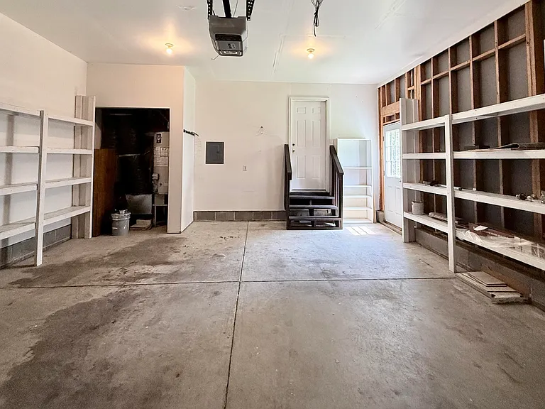 2729 E Shoreham St — Photo 54