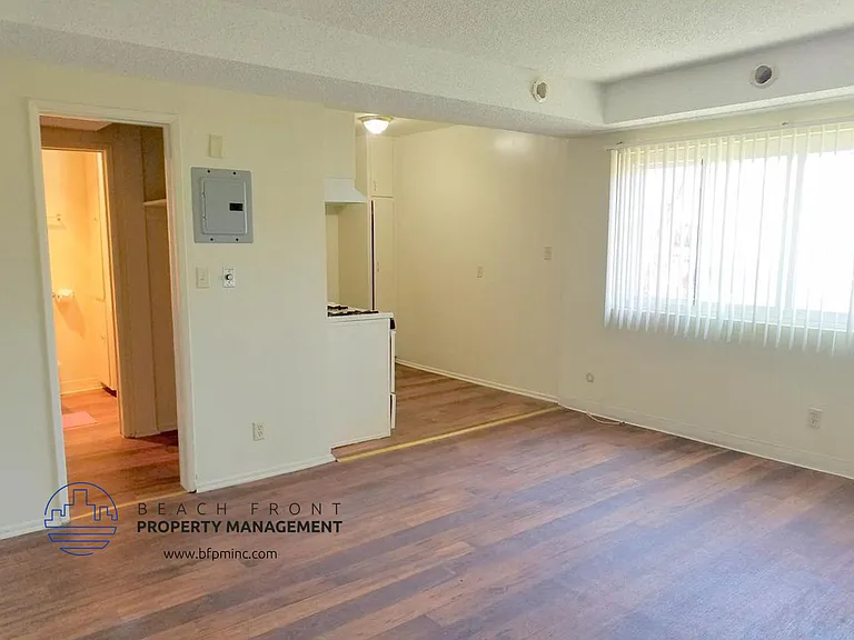 10305 Buford Ave. — Photo 3