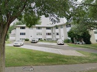 906 5th Avenue South, Clinton, IA 52732