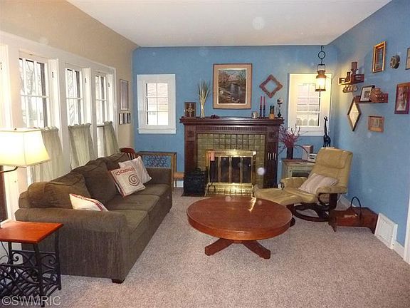 2nd image of 440 Mulford Dr SE