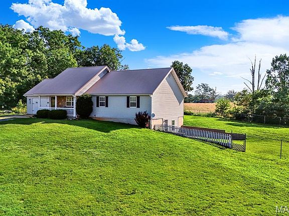 4th image of 13996 Sherwood Ln
