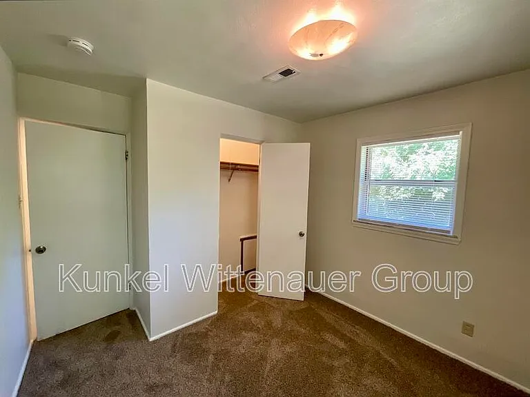 1715 Menard Dr — Photo 12