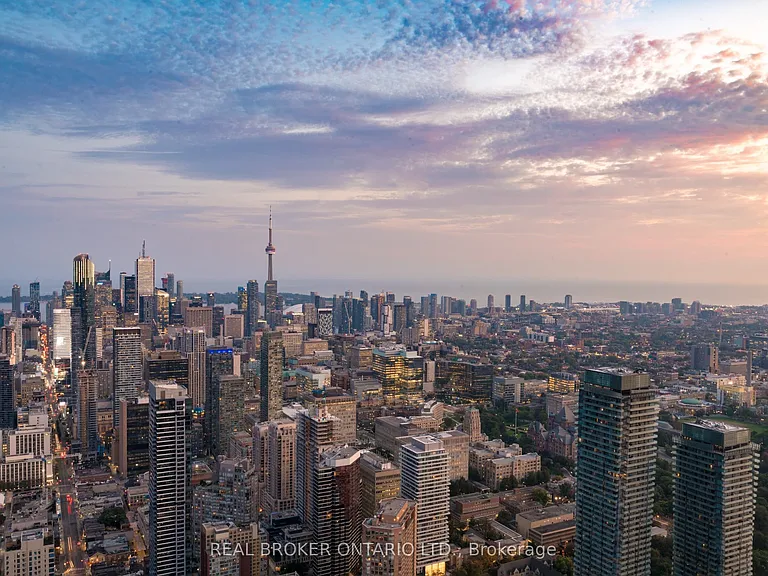 1 Bloor St E #5209 — Photo 8