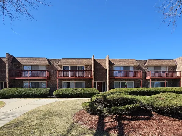520 N Roberts Dr APT 2C, Glenwood, IL 60425