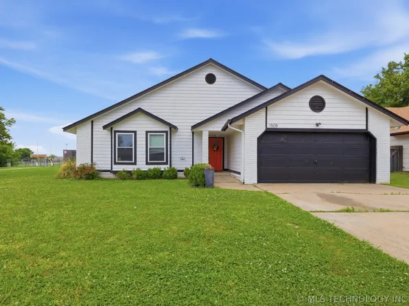 1508 N Cypress Ave, Broken Arrow, OK 74012