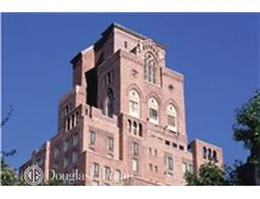 Rented by Douglas Elliman | media 17