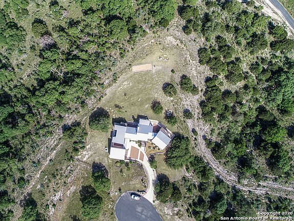 3rd image of 575 Settlers Way