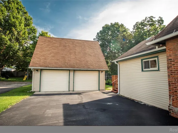 131 E Washington St, Dimondale, MI 48821