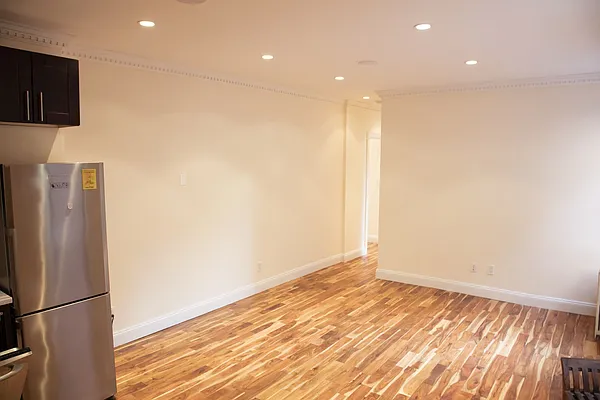 Rented by Blip LLC | media 35