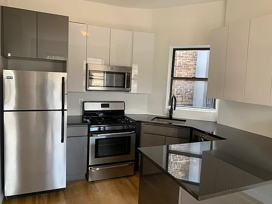 Rented by Lisa Management Inc | media 18