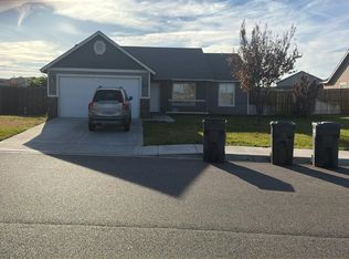 3322 Tierra Vida Ln, Pasco, WA 99301