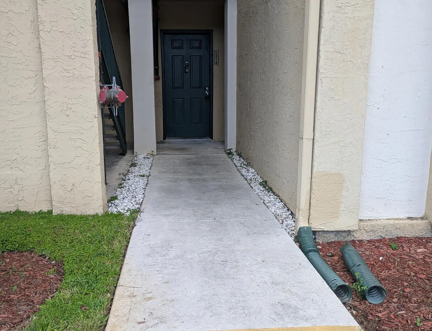 1 bed, 1.0 bath, 780 sqft, $1,600 — Photo 1