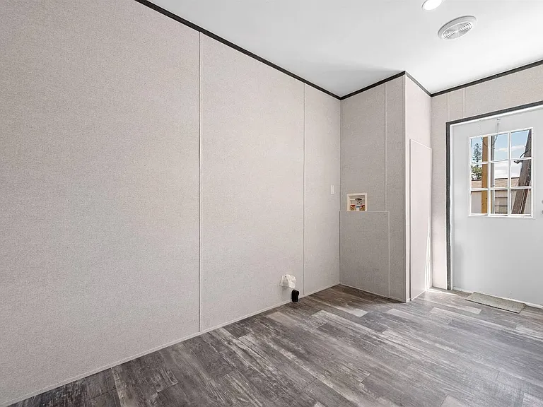 305 W Buell Dr #50A — Photo 23