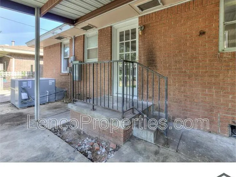 2741 SW Murray Dr — Photo 19