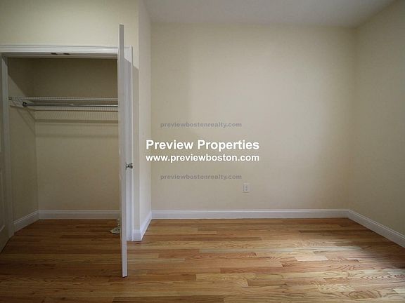 5th image of 549 Washington St #3