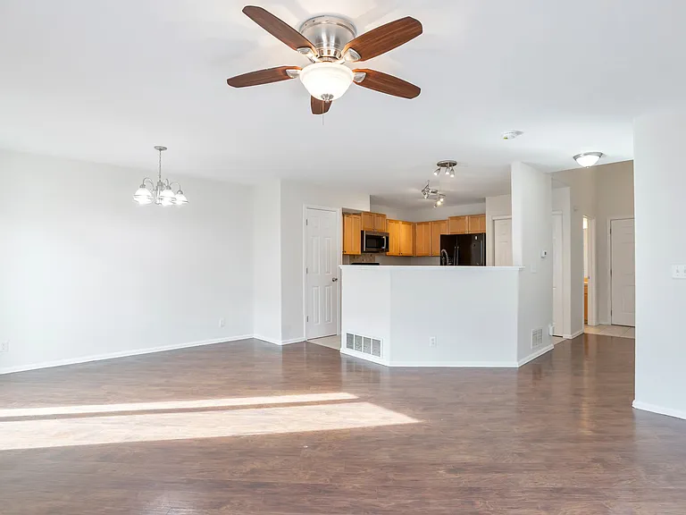 1254 S Zeno Way #E — Photo 8