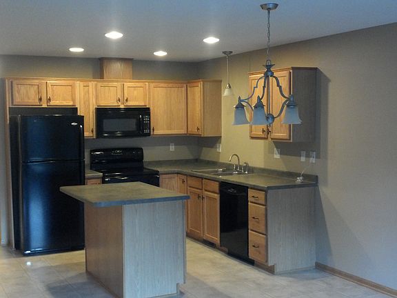 2nd image of 3061 Venice Ln NW