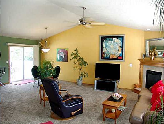4th image of 3119 SE Cherry Blossom Dr