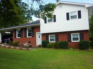 5285 Butternut Dr, Fayetteville, NC 28304