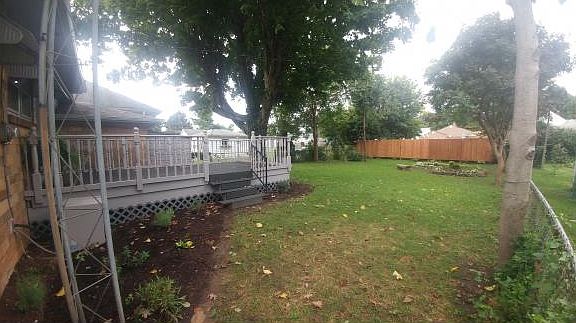 5th image of 2827 N Grand Ave