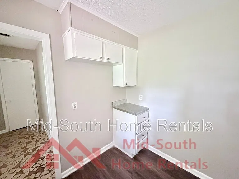 480 Whiteville Ave — Photo 8