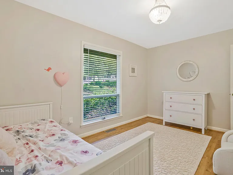 1715 Hollinwood Dr — Photo 34