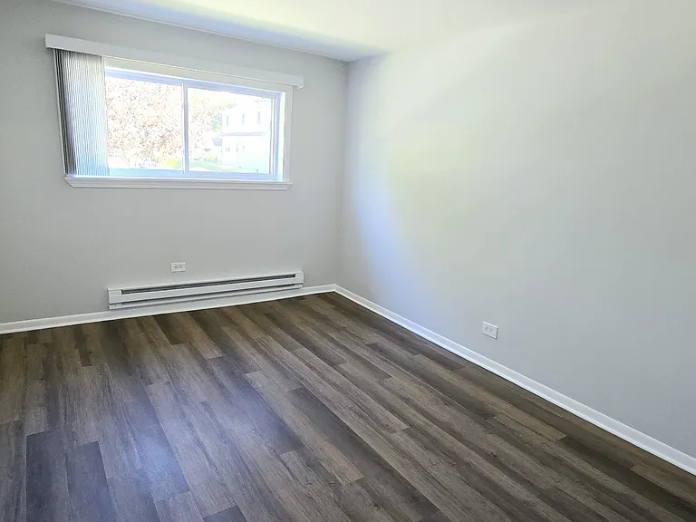 10 Oak Ave #210 — Photo 11