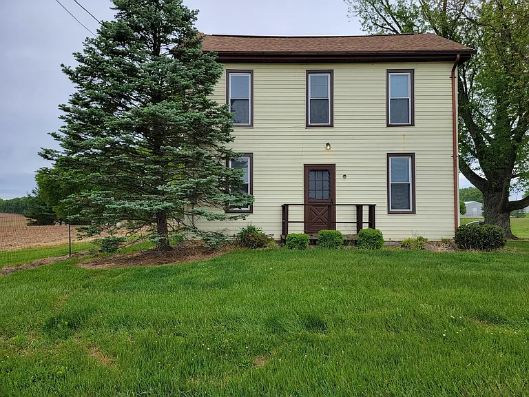 2415 Donegal Springs Rd — Photo 2