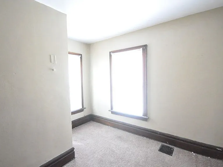 177 E 11th Ave — Photo 17