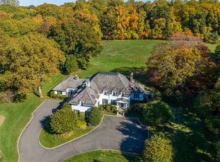 155 Linden Farms Rd, Locust Valley, NY 11560