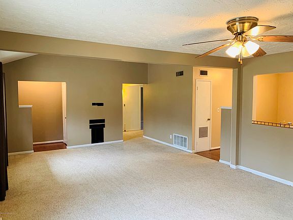 5th image of 13521 Laverton Ave