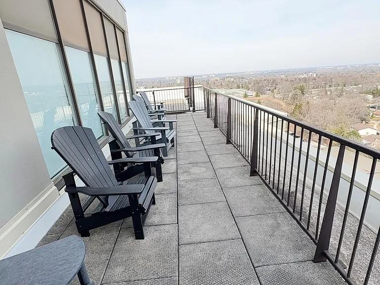 744 Wonderland Rd S #1206 — Photo 19