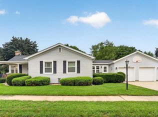 201 N Oakland Ave, Burlington, WI 53105