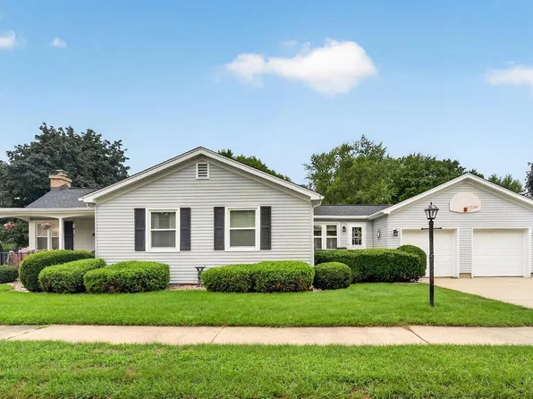 201 N Oakland AVENUE, Burlington, WI 53105