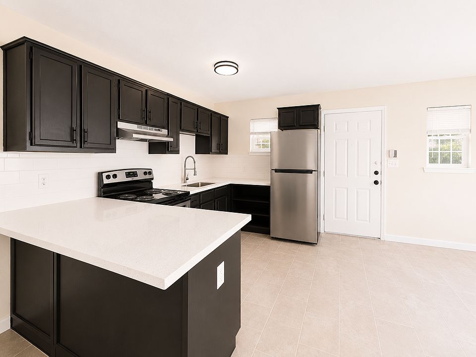 1st image of 1804 Oasis Ave
