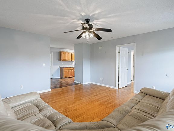 4th image of 28806 Dorning Rd