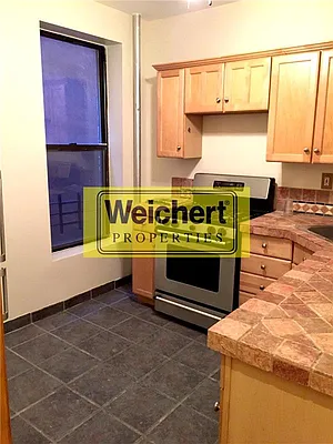 Rented by Weichert Manhattan Midtown | media 35