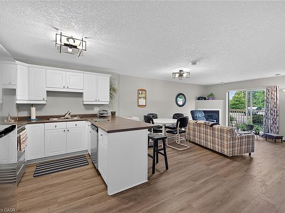 2nd image of 12 Saint Andrew St #103