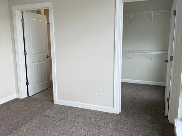 Brand New - War Eagle Apartments in the River Point District — Photo 40