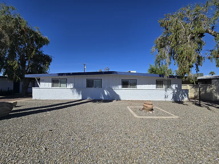 524 W Malibu Dr #4 — Photo 3