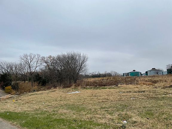 2nd image of 1401 S Watson Rd