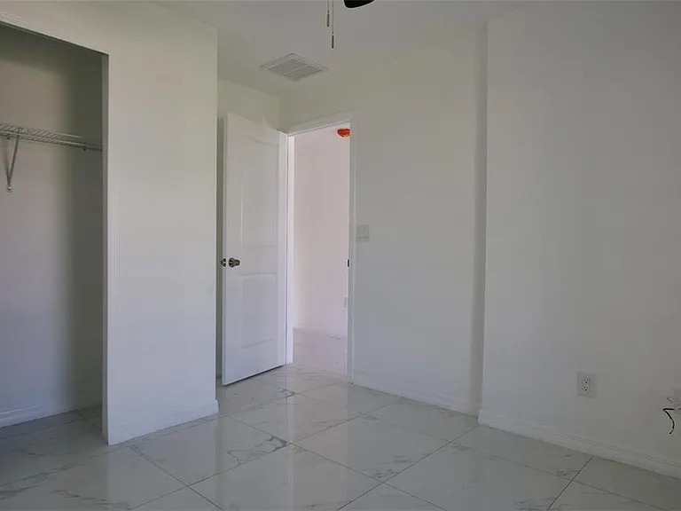 3433 Jeffcott St — Photo 21