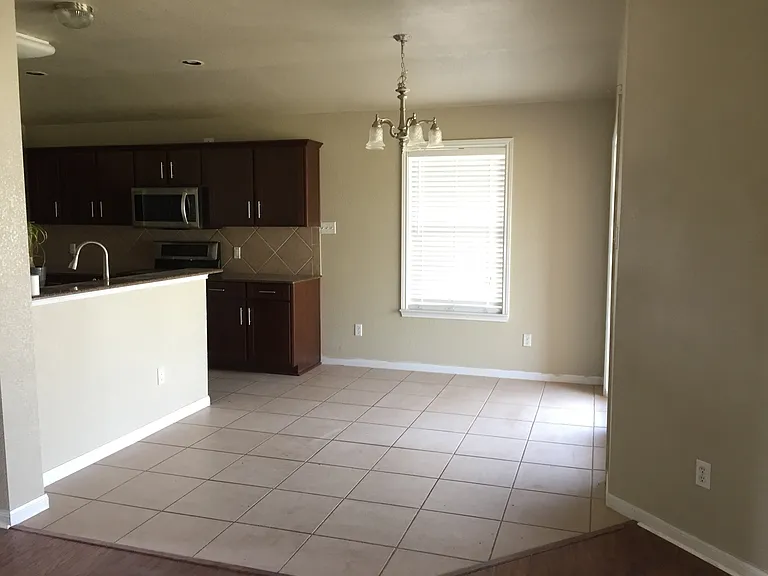 707 Bighorn Dr — Photo 16