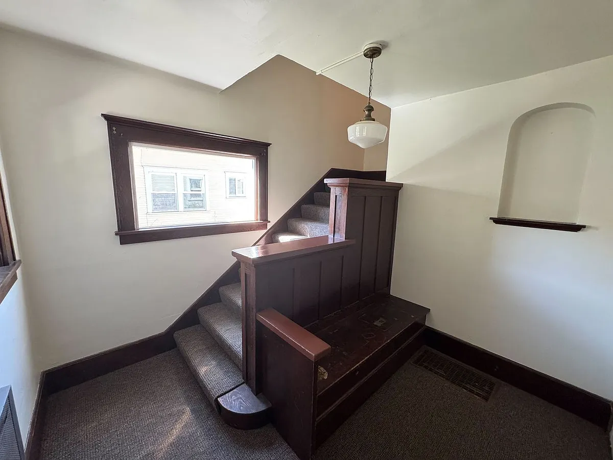 Building Photo - 1418 Olive St #B