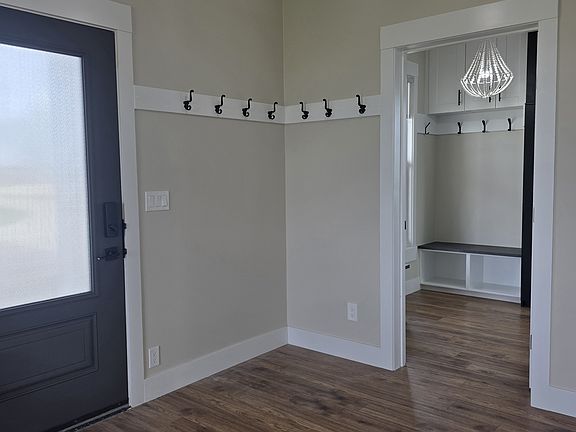 3rd image of 36124 Range Road 272