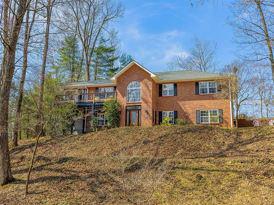 209 Camellia Way, Laurel Park, NC 28739 Zillow