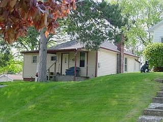 1st image of 830 Race St
