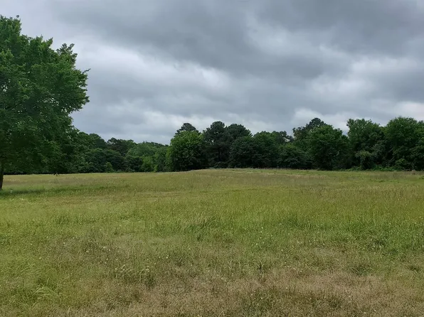 2404 Catalpa Rd, Big Sandy, TX 75755