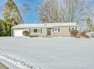 1055 Sharon Ct, Webster, NY 14580