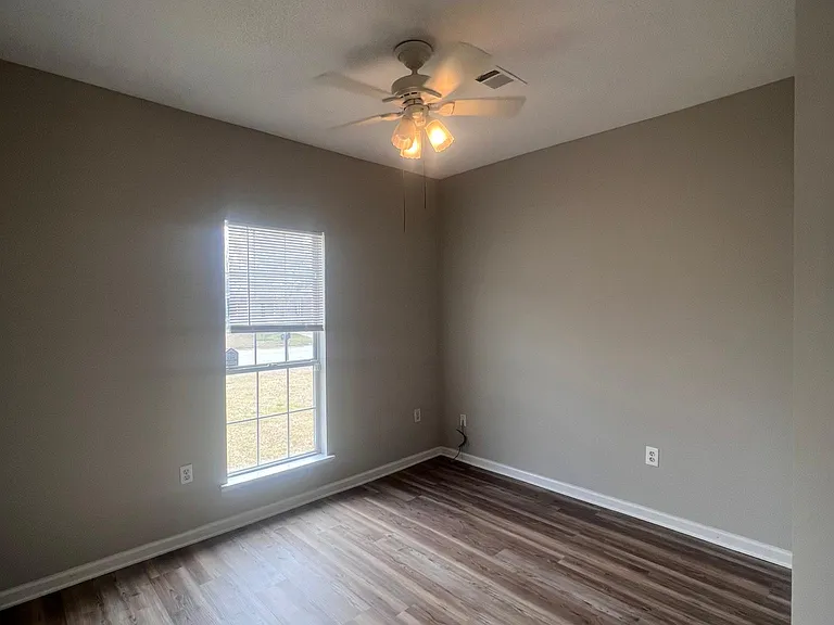124 Parklane Pl — Photo 8